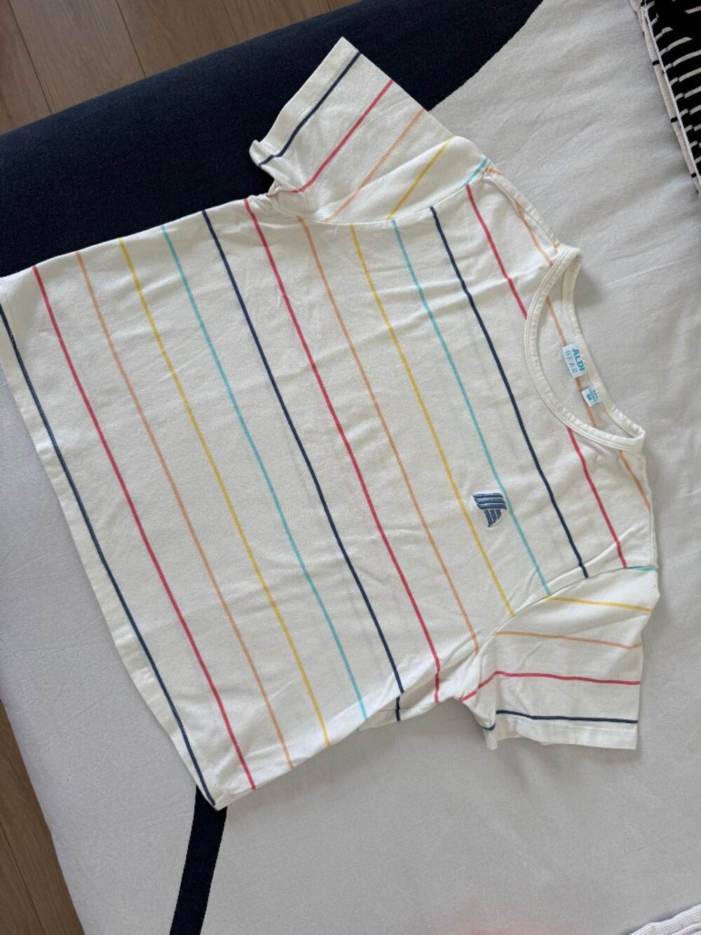 ALDI Gear Striped T-Shirt White Rainbow Tee Adult Sz M